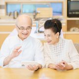 シニア向けのデジタルサービスの事例をご紹介