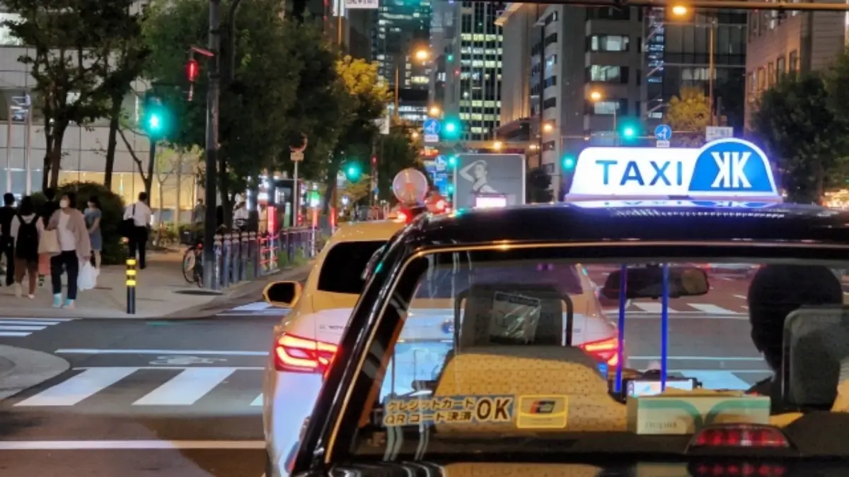 シニアにタクシー広告は向いてる？広告の種類やおすすめ理由をご紹介！
