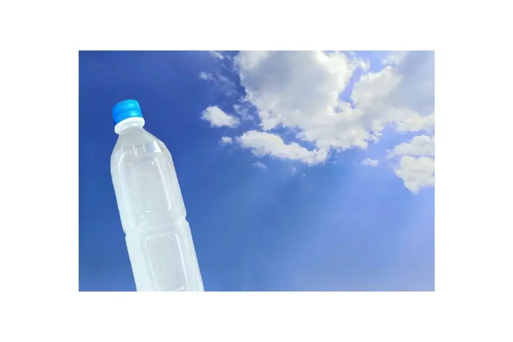 熱中症対策が命取り？ペットボトル症候群に要注意！シニア世代が知っておくべき正しい水分補給法