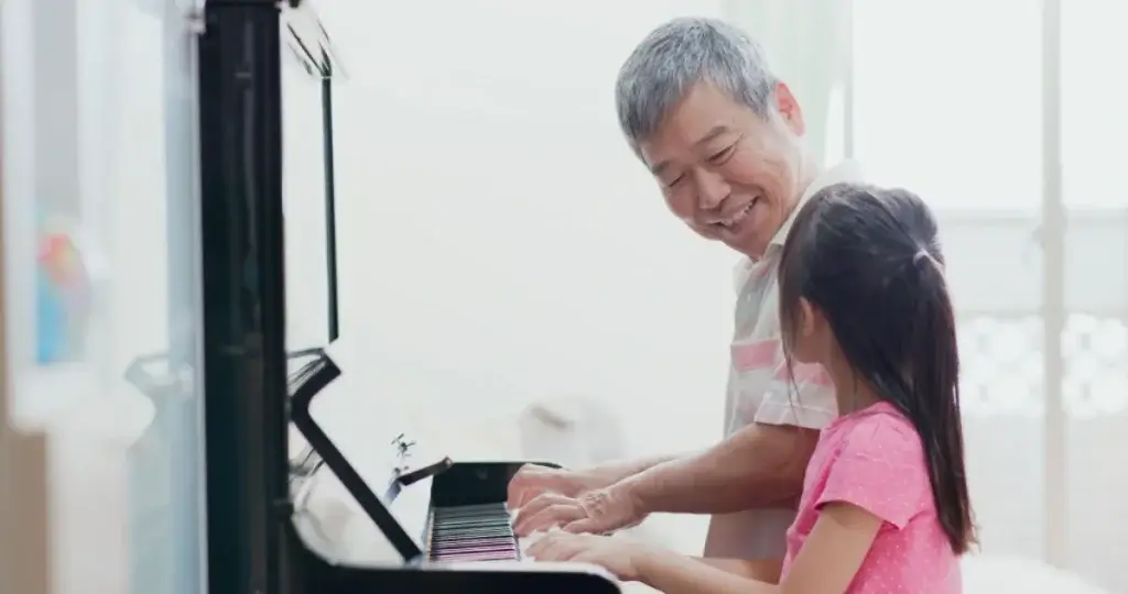 シニアピアノ教室の効果｜生涯学習ニーズをつかむマーケティング戦略