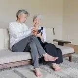 シニア割引は有効？心理学からみた効果や実施する企業の事例3選