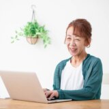 オンライン×オフラインの融合!?シニアに人気の習い事がもたらす具体的な効果とそこから見えるシニアマーケティング戦略を解説
