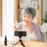 シニア層へのインフルエンサーマーケティング活用ガイド｜成功事例とKPI設計を徹底解説